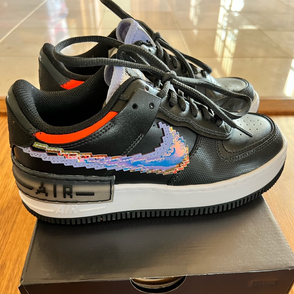 Womens Air Force Ones Shadow SE size 6